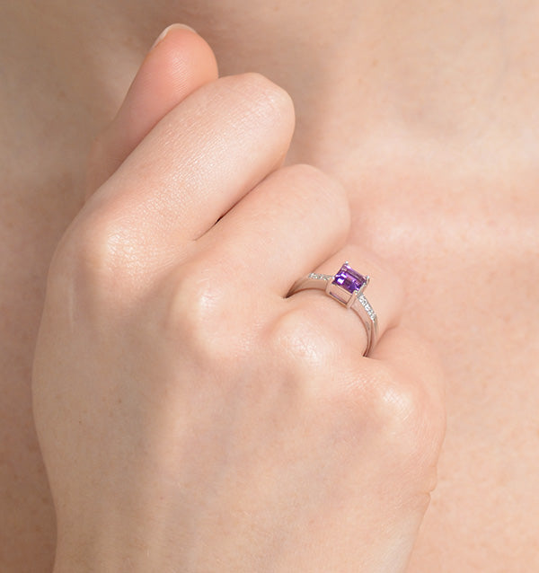 Amethyst 0.63ct And Diamond 9K White Gold Ring